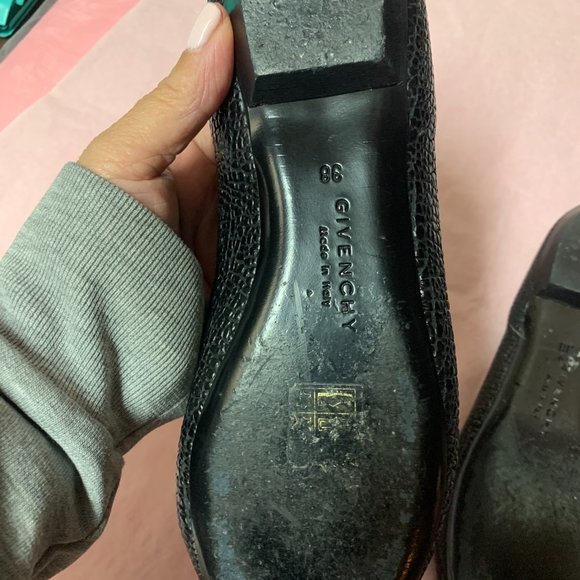 Givenchy Leather  Black Flats - Picture 4 of 8